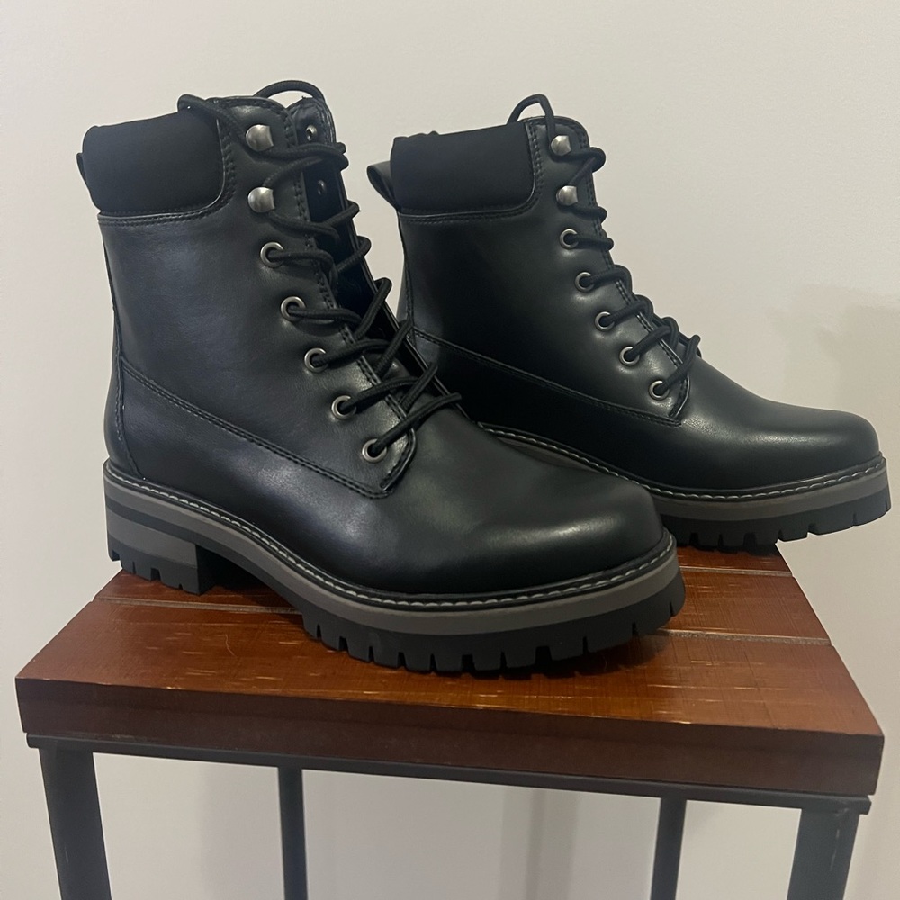 JustFab Cristen Black Combat Boot 9.5